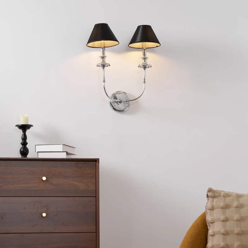 Moderne Wandlamp met Zwarte Stoffen Kap in Messing, Nikkel of Zwart – 1 of 2 Lichtpunten Design Verlichting | Sansoti