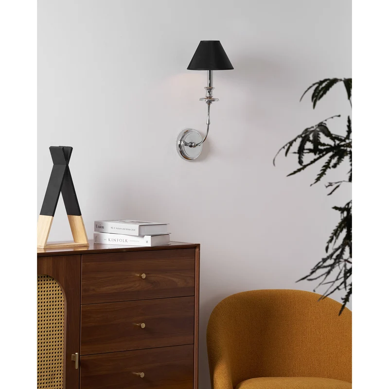 Moderne Wandlamp met Zwarte Stoffen Kap in Messing, Nikkel of Zwart – 1 of 2 Lichtpunten Design Verlichting | Sansoti
