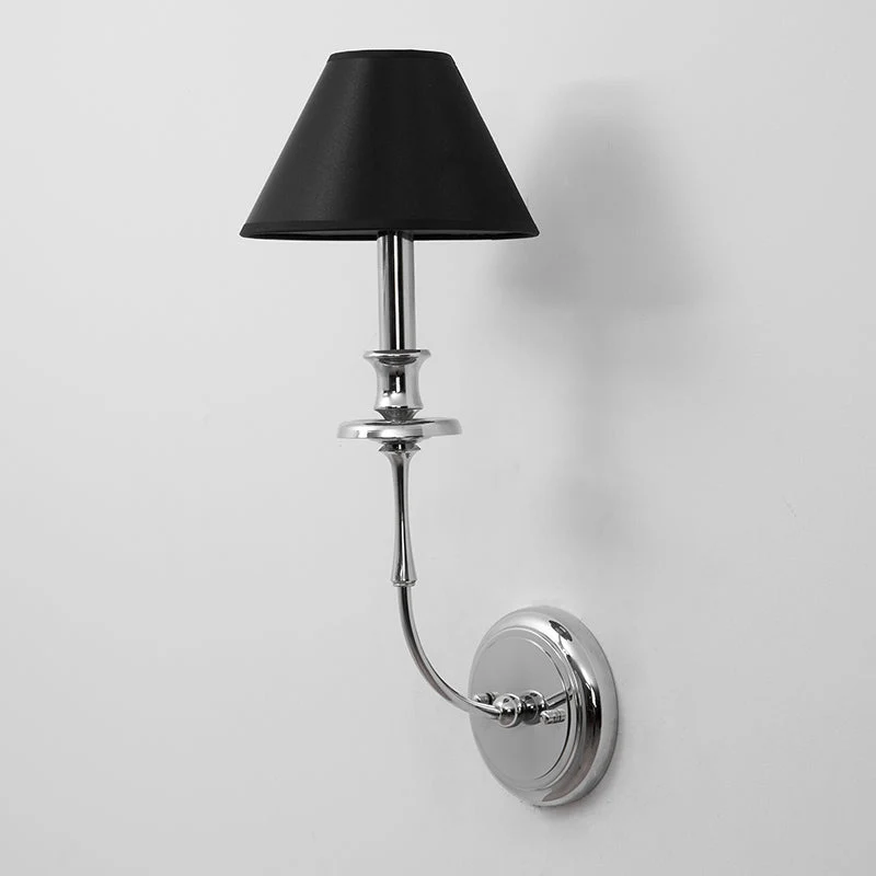 Moderne Wandlamp met Zwarte Stoffen Kap in Messing, Nikkel of Zwart – 1 of 2 Lichtpunten Design Verlichting | Sansoti