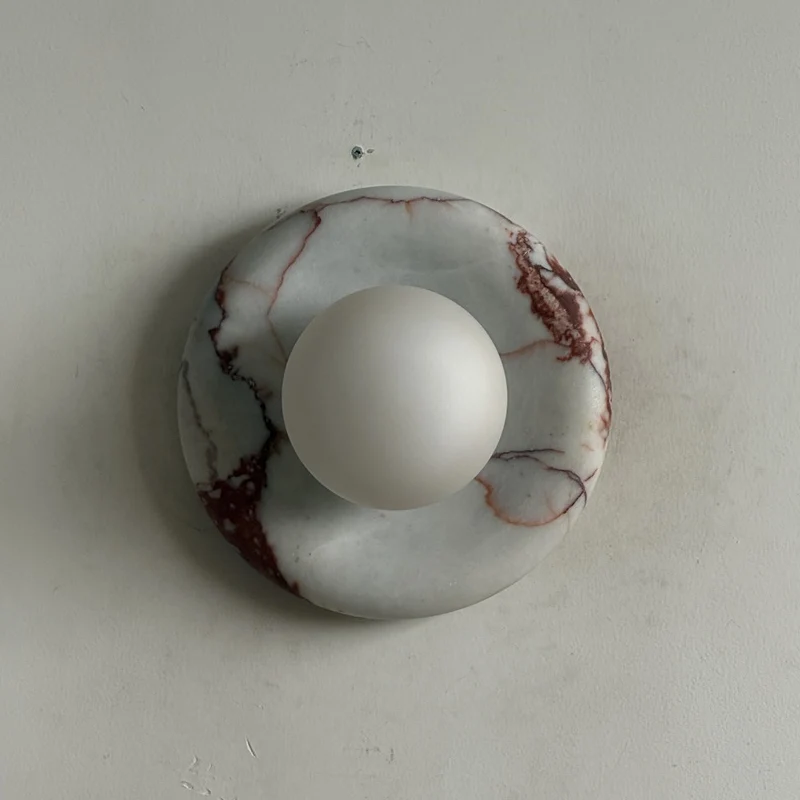 Ronde Design Wandlamp Met Marmeren Achterplaat En Glazen Bol Voor Hal En Slaapkamer | Sansoti