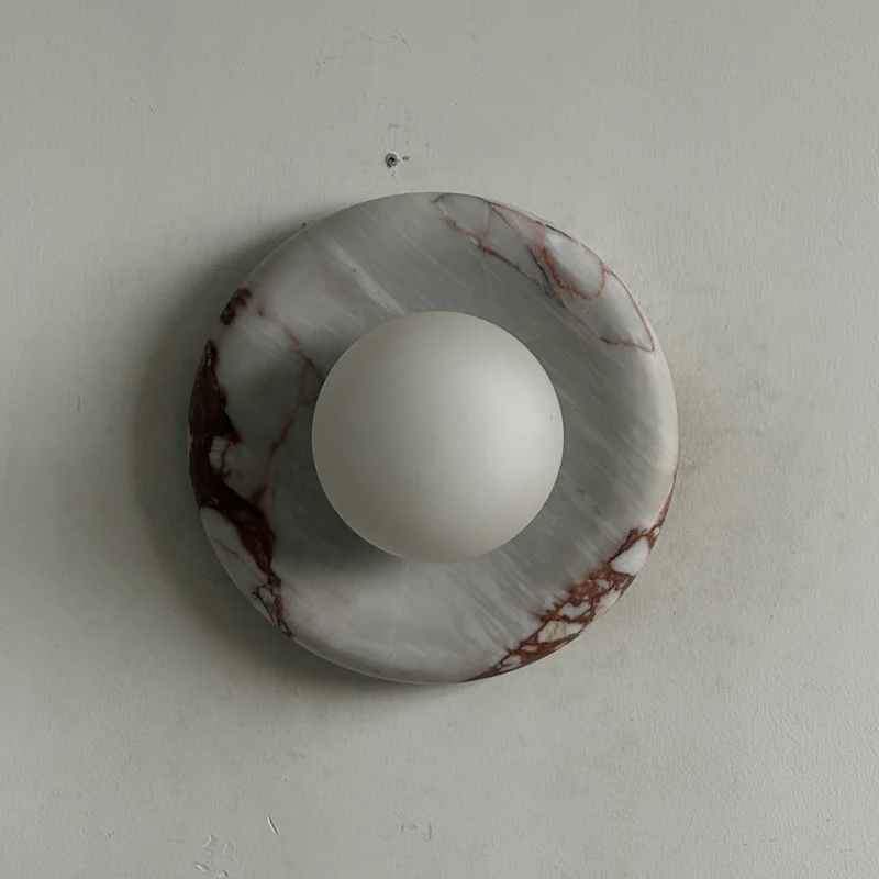 Ronde Design Wandlamp Met Marmeren Achterplaat En Glazen Bol Voor Hal En Slaapkamer | Sansoti