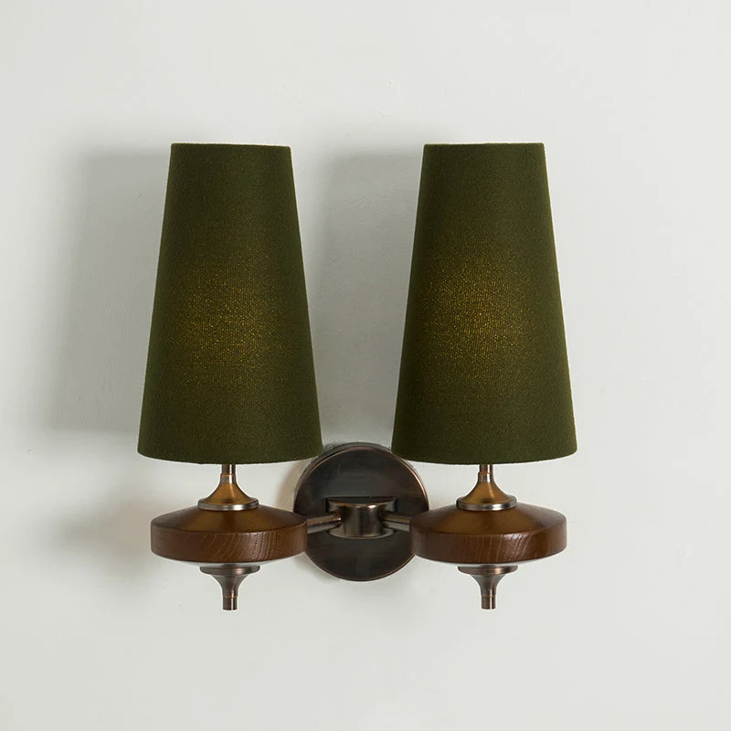 Design Wandlamp Met Houten Details En Stoffen Kap Geïnspireerd Op De Nikau Palm | Sansoti