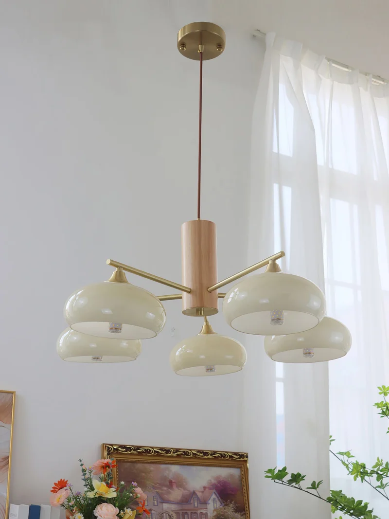 Ovale Design Kroonluchter Met Glazen Kappen En Messing Details Voor Woonkamer En Eetkamer | Sansoti