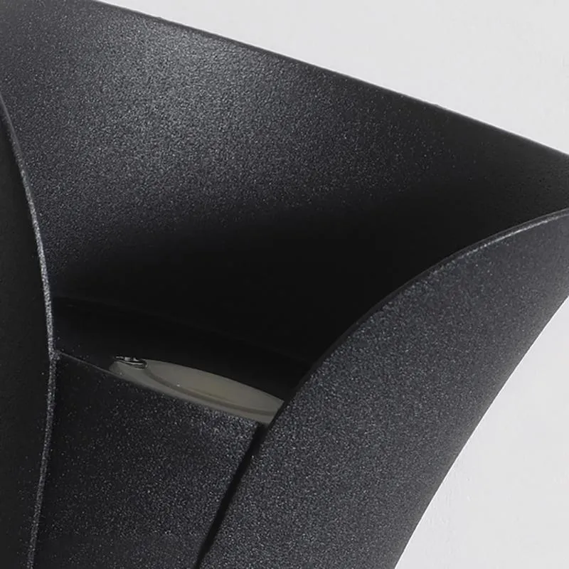 Moderne Up Down Buiten Wandlamp Met IP54 Bescherming En Aluminium Behuizing | Sansoti