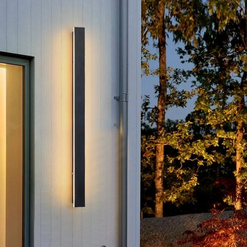 Moderne Waterdichte Lineaire Buiten Wandlamp Met LED En IP65 Bescherming | Sansoti