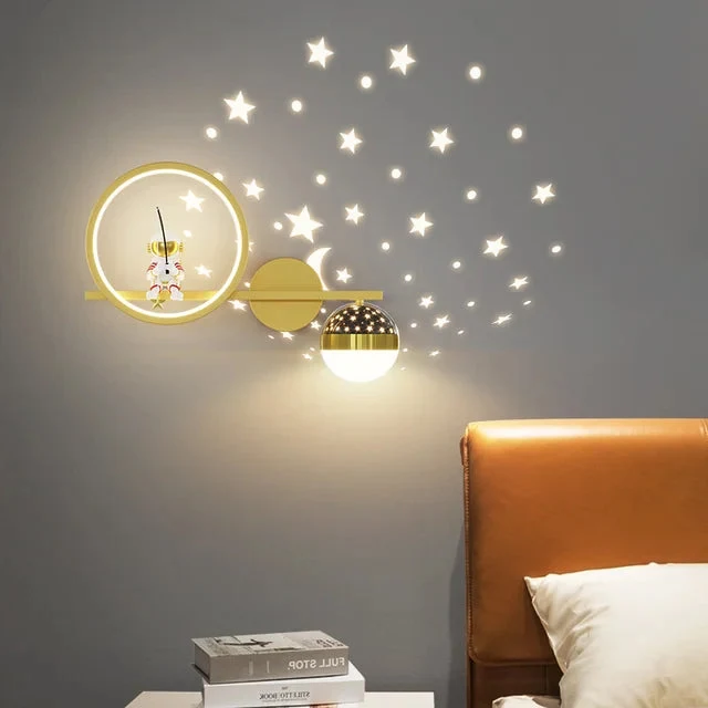 Kinder Wandlamp Met Sterren En Maan Projectie Voor Slaapkamer Zachte Nachtverlichting Met Warme Gloed | Sansoti