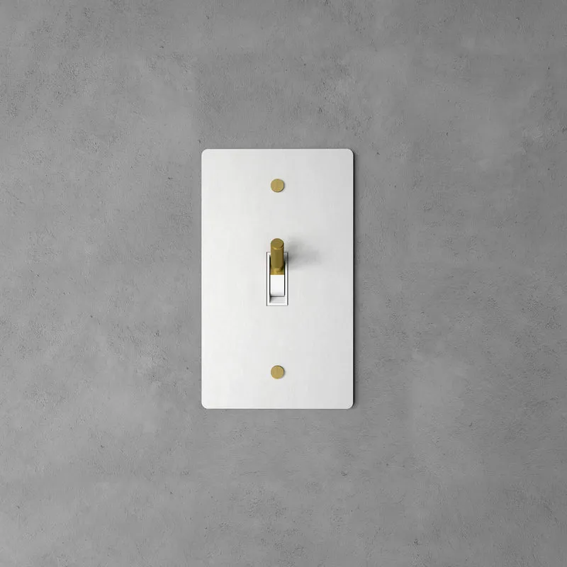 Luxe Messing Tuimelschakelaar Met Minimalistisch Design En Hoogwaardige Afwerking | Sansoti