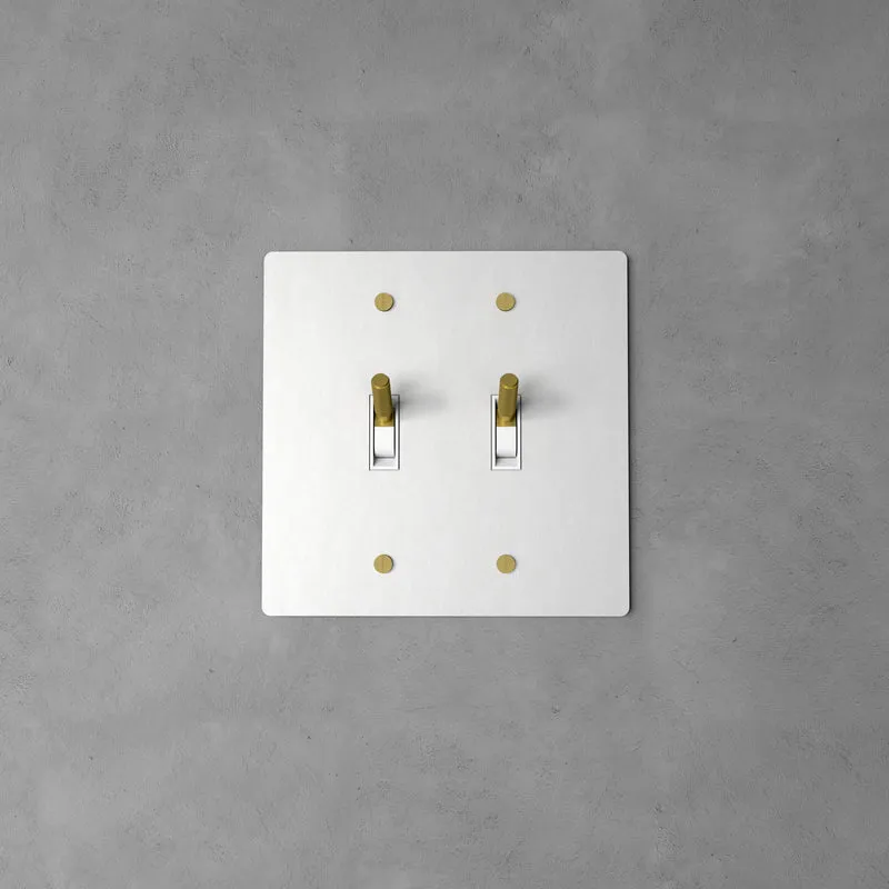 Luxe Messing Tuimelschakelaar Met Minimalistisch Design En Hoogwaardige Afwerking | Sansoti