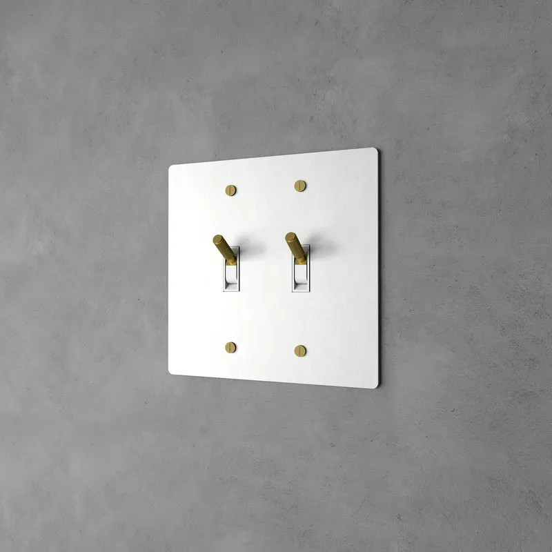 Luxe Messing Tuimelschakelaar Met Minimalistisch Design En Hoogwaardige Afwerking | Sansoti