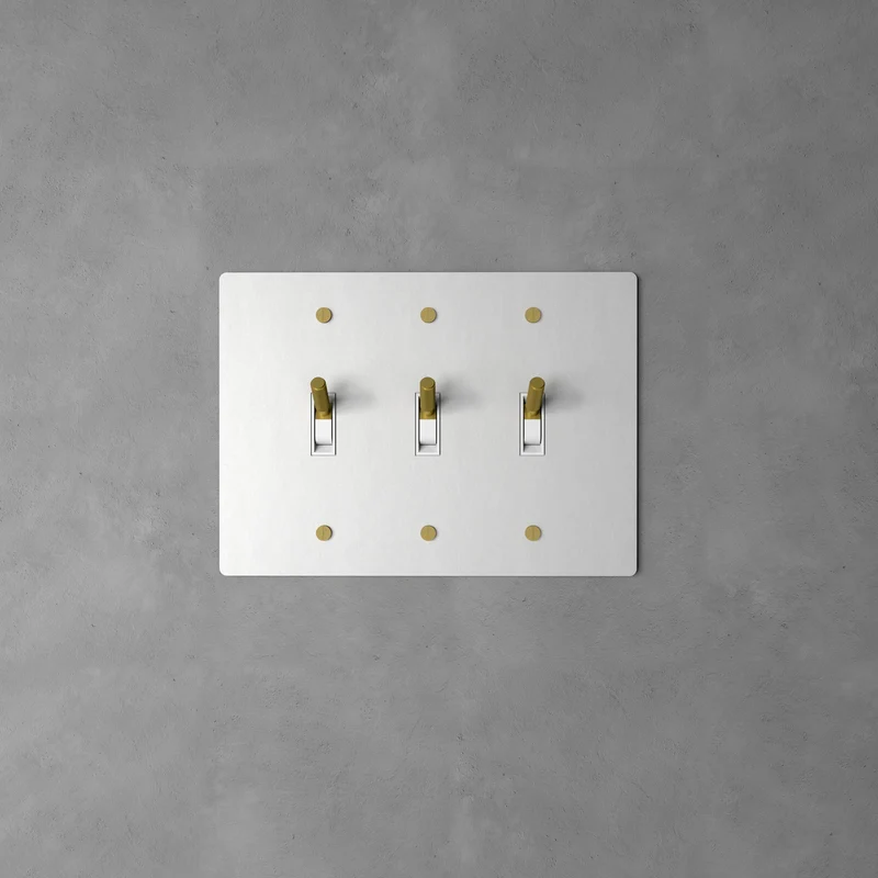 Luxe Messing Tuimelschakelaar Met Minimalistisch Design En Hoogwaardige Afwerking | Sansoti