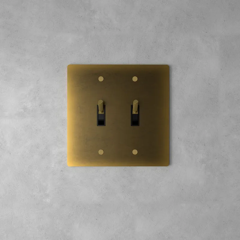 Luxe Messing Tuimelschakelaar Met Minimalistisch Design En Hoogwaardige Afwerking | Sansoti