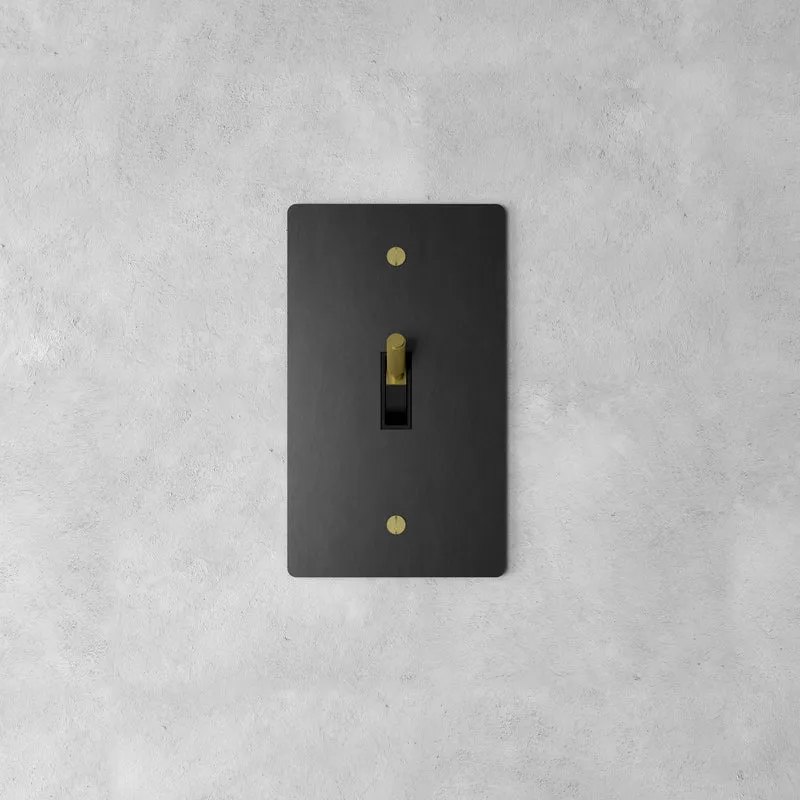 Luxe Messing Tuimelschakelaar Met Minimalistisch Design En Hoogwaardige Afwerking | Sansoti