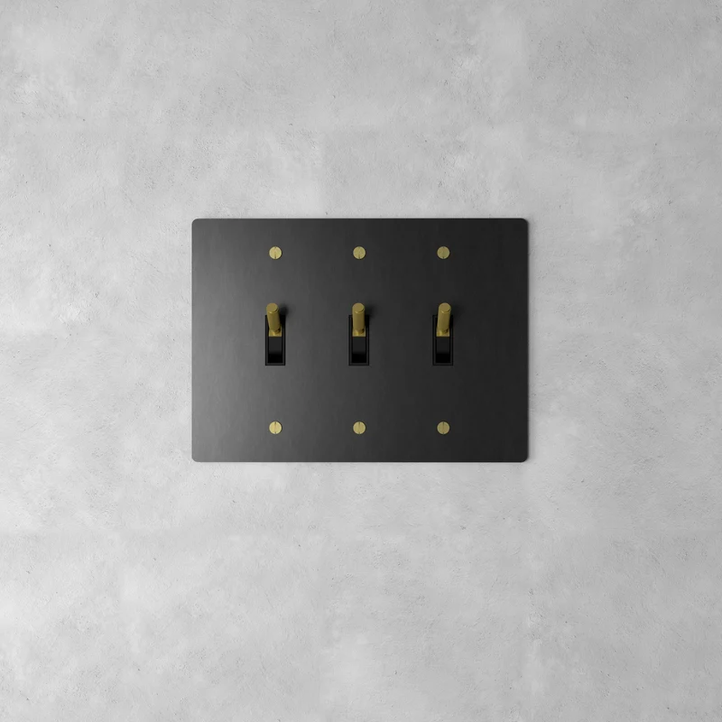 Luxe Messing Tuimelschakelaar Met Minimalistisch Design En Hoogwaardige Afwerking | Sansoti