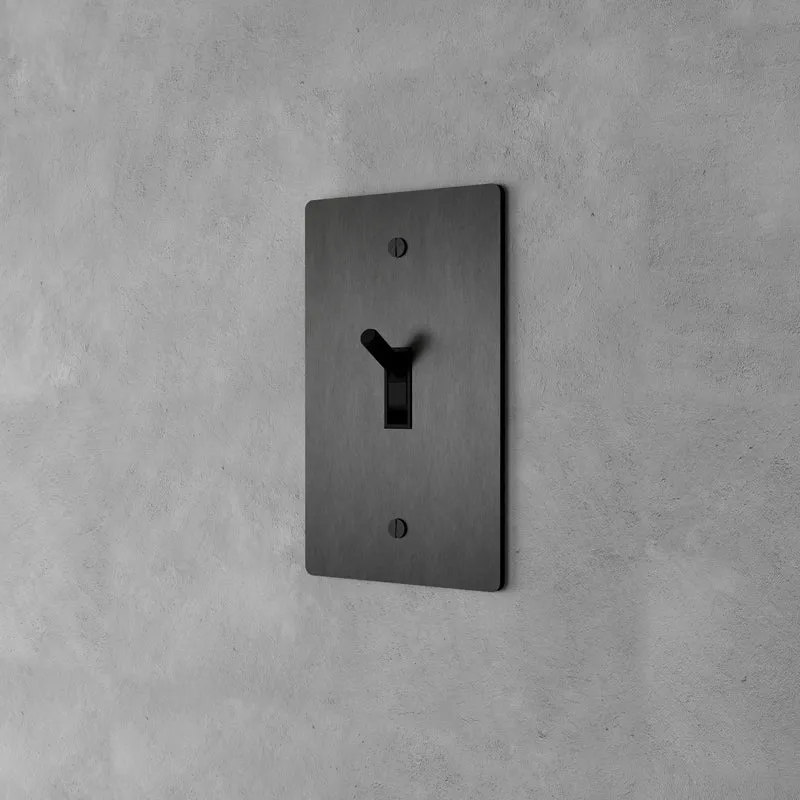 Luxe Messing Tuimelschakelaar Met Minimalistisch Design En Hoogwaardige Afwerking | Sansoti