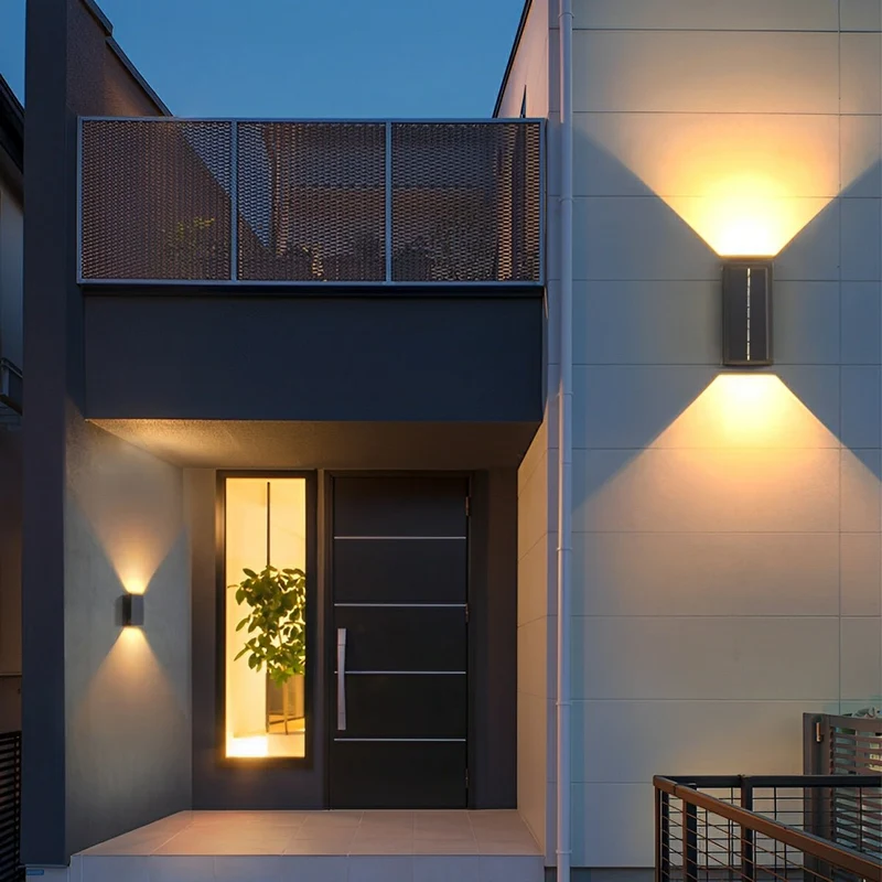 Solar Buitenlamp Up Down LED Aluminium Zwart Tuin Voordeur Veranda IP65 Wandlamp Zonne-energie Boven Onder Verlichting Modern Minimalistisch | Sansoti