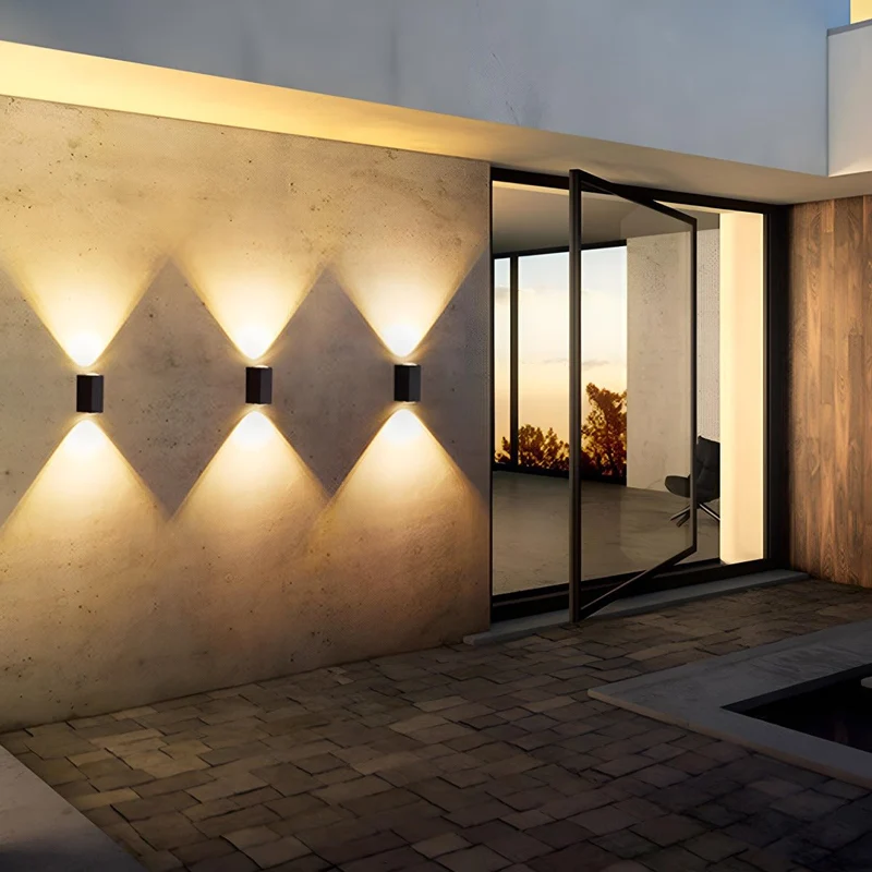 Buitenwandlamp LED Up Down Aluminium Zwart IP65 Gevel Terras Veranda Warmwit 3000K Wandspot Buitenverlichting Modern Sfeerlamp | Sansoti