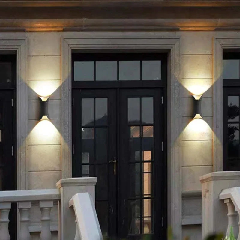 Wandlamp Buiten Metaal Zwart Wit LED Modern Design Tuin Terras Ingang Gevel Sfeervol | Sansoti