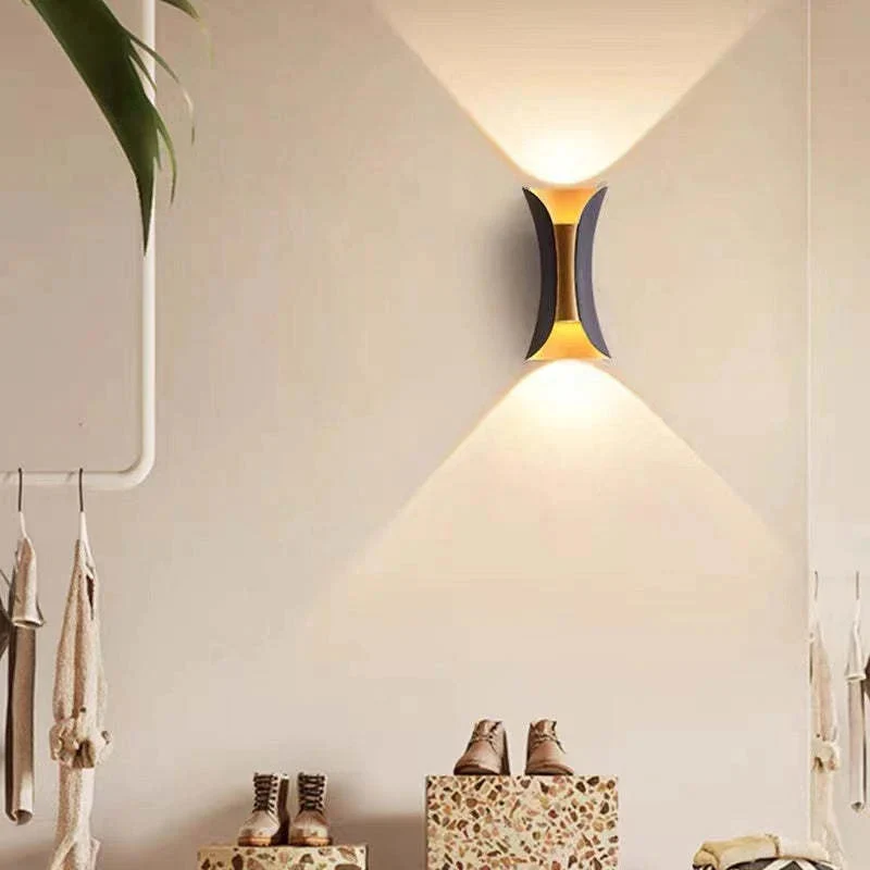 Wandlamp Buiten Metaal Zwart Wit LED Modern Design Tuin Terras Ingang Gevel Sfeervol | Sansoti