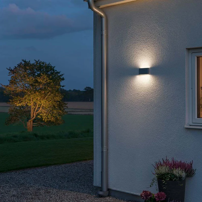 Chieri LED Außen-Wandleuchte Anthrazit, opales Acrylglas