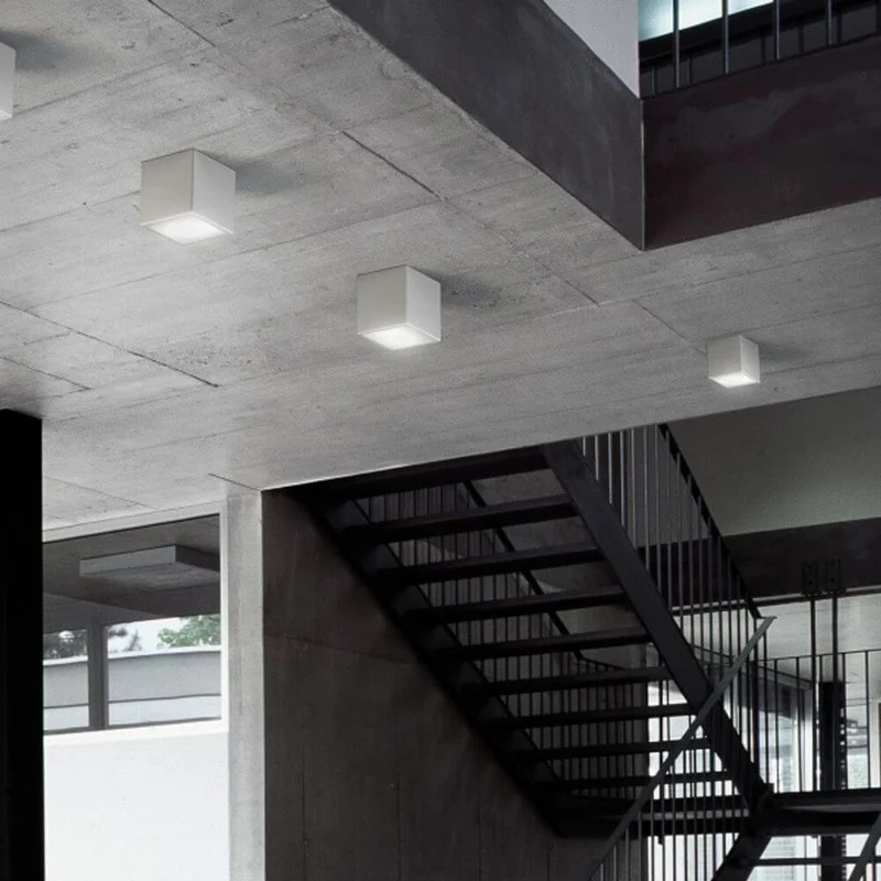 Panzeri Three LED-Deckenlampe Würfelform