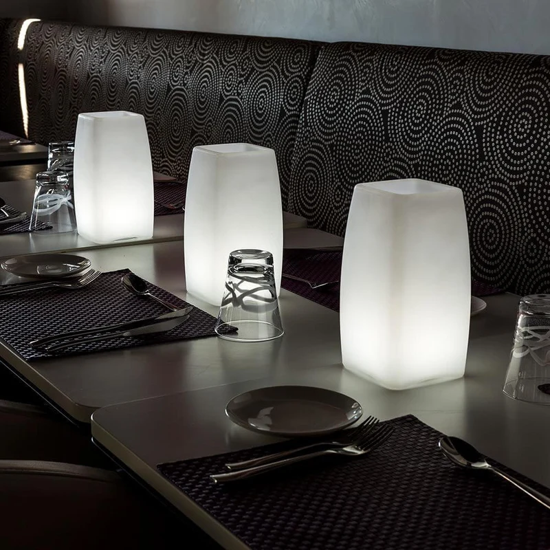 Akku LED-Tischlampe Stele mit App-Steuerung