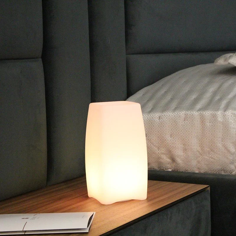 Akku LED-Tischlampe Stele mit App-Steuerung