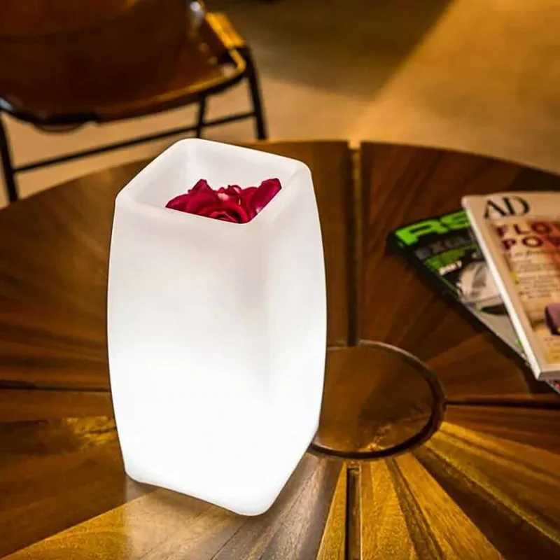 Akku LED-Tischlampe Stele mit App-Steuerung