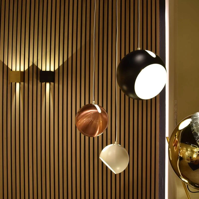 s.luce Ball Metall Pendelleuchte mit drehbarem tauschbaren Schirm