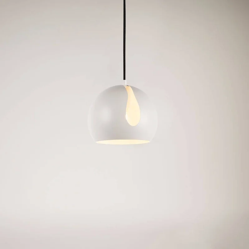 s.luce Ball Metall Pendelleuchte mit drehbarem tauschbaren Schirm